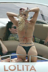 rita-ora-bikini-ibiza-septembre-2020-10.jpg