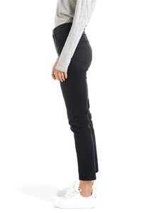 slim_boyfriend_100_cotton_black_073018_0181_1.jpg