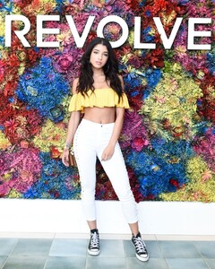yovanna-ventura-revolve-festival-day-2-at-coachella-in-palm-springs-4-16-2017-6.jpg