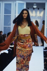 1356546196_NicoleFarhiSpring1992(3).thumb.jpg.a40a92caea874a49910bd610cb85632c.jpg