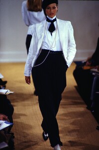 1666754179_ralph-lauren-ss-1993(2).thumb.jpg.bee418226ba61c7d932784ca1ecc42fc.jpg