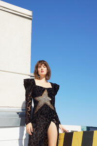 DSC08068 jessica wall.jpg