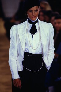 1850682655_ralph-lauren-ss-1993(10).thumb.jpg.e8148dcb841a91a058fc9efd8ea37675.jpg