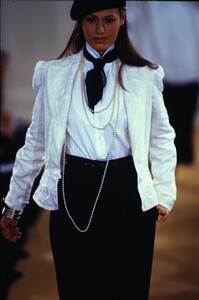 275097668_ralph-lauren-ss-1993(7).thumb.jpg.a39b5b51aa0161b1e7fd65799fda1a58.jpg