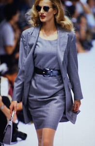 388890237_max-mara-ss-1992(2).thumb.jpg.314cb75407e55ce279844ee491191afc.jpg