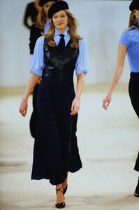 86031274_RalphLaurenSpring1994(20).thumb.jpg.7d942661c97596e002185822ee2813f1.jpg