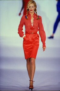 999688138_MarcJacobsSpring1995(12).thumb.jpg.060fba7e807f77140190b6bc429fcc8c.jpg