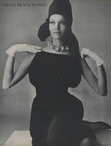 Black_Penn_US_Vogue_July_1965_06.thumb.jpg.a0f426e6ae30694f6b3d54ae9600596c.jpg
