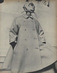 Clarke_US_Vogue_October_1st_1965_02.thumb.jpg.7725d54da9d3d03647ba0a9617be6693.jpg