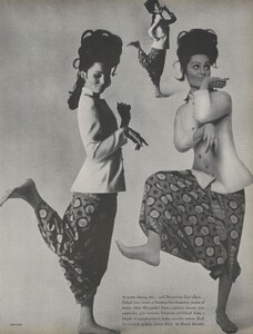 DL_Stern_US_Vogue_July_1965_06.thumb.jpg.bb96852bdeeeb4a0d4c9b52642145c0b.jpg
