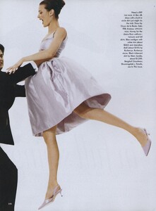 Elgort_US_Vogue_July_1998_03.thumb.jpg.817e452d087f7093080a93581cd52e5f.jpg