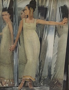 Evenings_Newton_US_Vogue_October_1st_1965_03.thumb.jpg.6d7fbe09d46f0456da0945ee3a9d0429.jpg