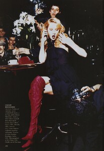 Red_von_Unwerth_US_Vogue_August_1999_09.thumb.jpg.41e492716de09edff94641efbd2dc3c9.jpg