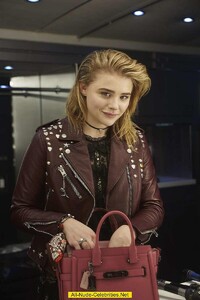 chloe_moretz_03.jpg