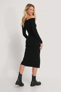 nakd_front_slit_knitted_skirt_1100-002867-0002_04d.jpg