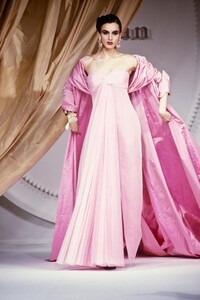 1370910343_ChristianDior1991HauteCouture69.thumb.jpg.d42ef7d1c41cecbb72f90d9debe290a0.jpg