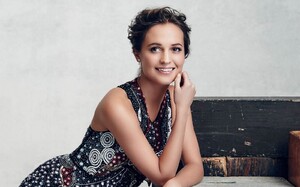 alicia vikander wallpaper hd (1).jpg