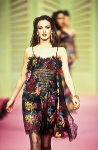 462904617_ChristianLacroix1993WomenRTW153.thumb.jpg.dbb1c6427a1bbedfb427c86b5197d5f2.jpg