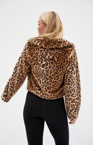 0760471630048NEW_03_960 (1).jpg