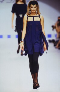 693170289_karl-lagerfeld-ss-1991(1).thumb.jpg.4da499d8db78cbf00fed907f5901cb61.jpg