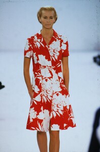 938872907_IsaacMizrahiSpring1996(14).thumb.jpg.8151b2e23f14a576a458479c9319a2e3.jpg