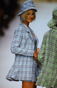 948637131_ChanelSpring1994(3).thumb.jpg.403d8ef5cc4880e3a8cfad2580b739d1.jpg