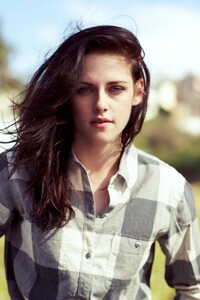 9f91127170519bdd9ffbdb04a78ac3f0--kristen-stewart-bts-pictures.jpg
