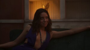 Aubrey_Plaza_-_Legion.S03E01.Chapter.20.1080p.WEB-DL.NCS.006.jpg