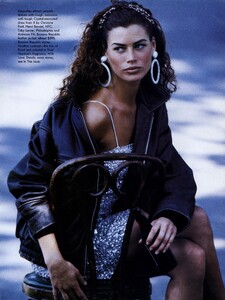 Hispard_US_Vogue_October_1991_08.thumb.jpg.c09c2fe68da83cac32560b7e4dc7720a.jpg