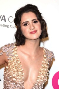 Laura-Marano-boobs-pictures-6-768x1152.jpg