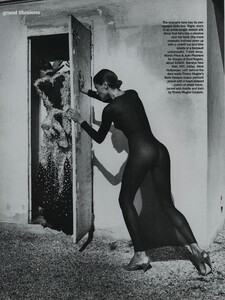 Newton_US_Vogue_November_1992_05.thumb.jpg.3fff147e1a8dd5d7376015371bf2ba90.jpg
