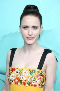 Rachel-Brosnahan-beautiful-images-3-2.jpg