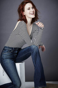 Rachel-Brosnahan-smile-2-2.jpg