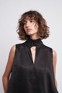 S15-20RE1309_Exposed_Pleated_Top_Black-20681-Aje-1986.jpg
