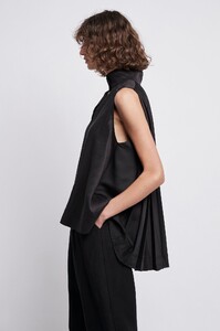 S15-20RE1309_Exposed_Pleated_Top_Black-20681-Aje-1996.jpg
