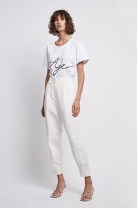 S38-AJ18-081_Aje_Ribbon_Tee_White_Bonsai-20681-Aje-1249.jpg