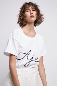S38-AJ18-081_Aje_Ribbon_Tee_White_Bonsai-20681-Aje-1260.jpg