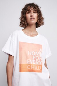 S6-20RE1366_Adopt_Change_Tee_White-20681-Aje-2221.jpg