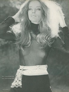 Shirt_Rubartelli_US_Vogue_January_15th_1969_08.thumb.jpg.8f5c38dc055bab21555544ab024b1b17.jpg