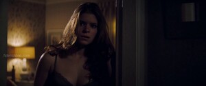 Shooter_Kate_Mara_-_Video_Clip_02.avi.jpg