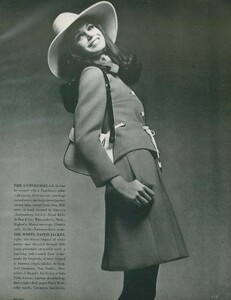 Stern_US_Vogue_January_15th_1969_08.thumb.jpg.65549d45b1302d867e8a3a8644602c52.jpg