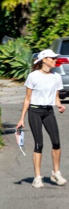 aubrey-plaza-and-jeff-baena-get-playful-after-a-run-in-los-angeles-210420_5.jpg
