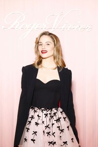 dianna-agron-roger-vivier-press-day-at-pfw-02-27-2020-0.jpg