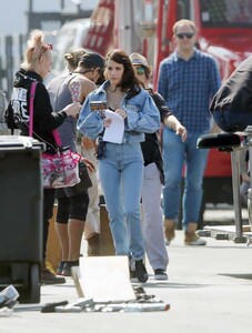 emma-roberts-at-american-horror-story-1984-set-in-la-1.jpg