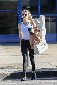 emma-roberts-leaves-a-gym-in-west-hollywood-01-10-2020-12.jpg