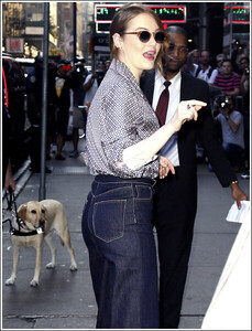 emma-stone-good-morning-sep-01.jpg