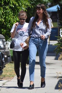 kate-mara-in-a-white-t-shirt-was-seen-out-with-a-friend-in-silver-lake-08-24-2018-3-768x1152.jpg