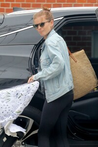 kate-mara-leaves-ballet-class-in-los-angeles-06-17-2019-6.jpg