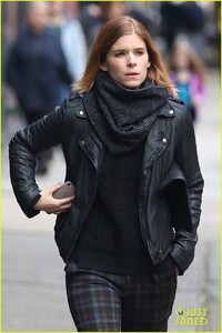 kate-mara-moved-by-ferguson-march-06.jpg