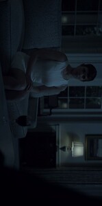 kate-mara_zoe-barnes_house-of-cards_s4_ep6_19.jpg